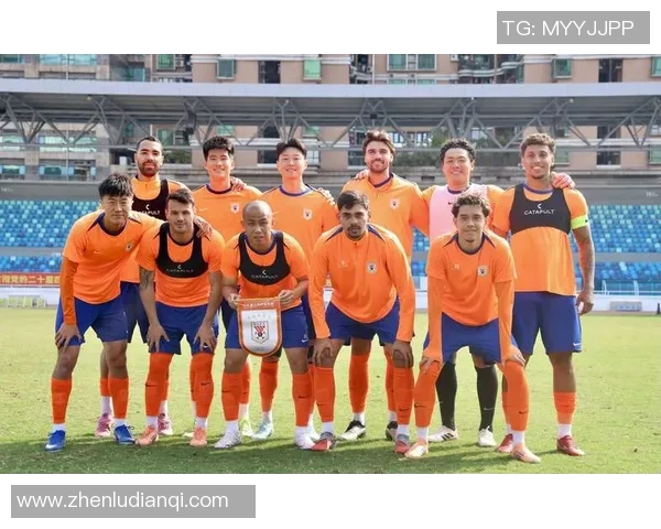 踢足球需要多少个人才算完整的比赛阵容和替补人员配置分析